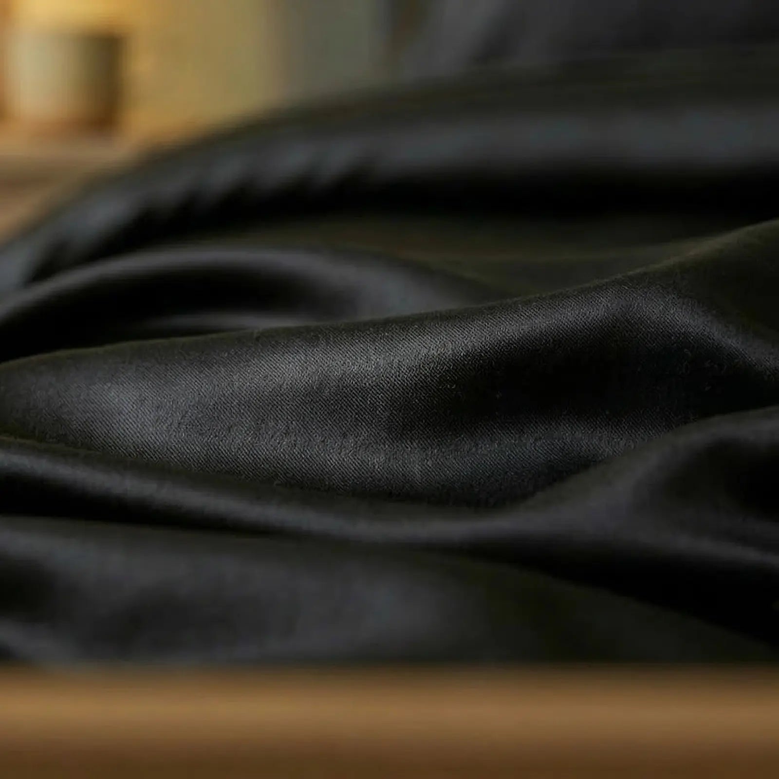 Nile Crown (Queen, Sateen, Black)