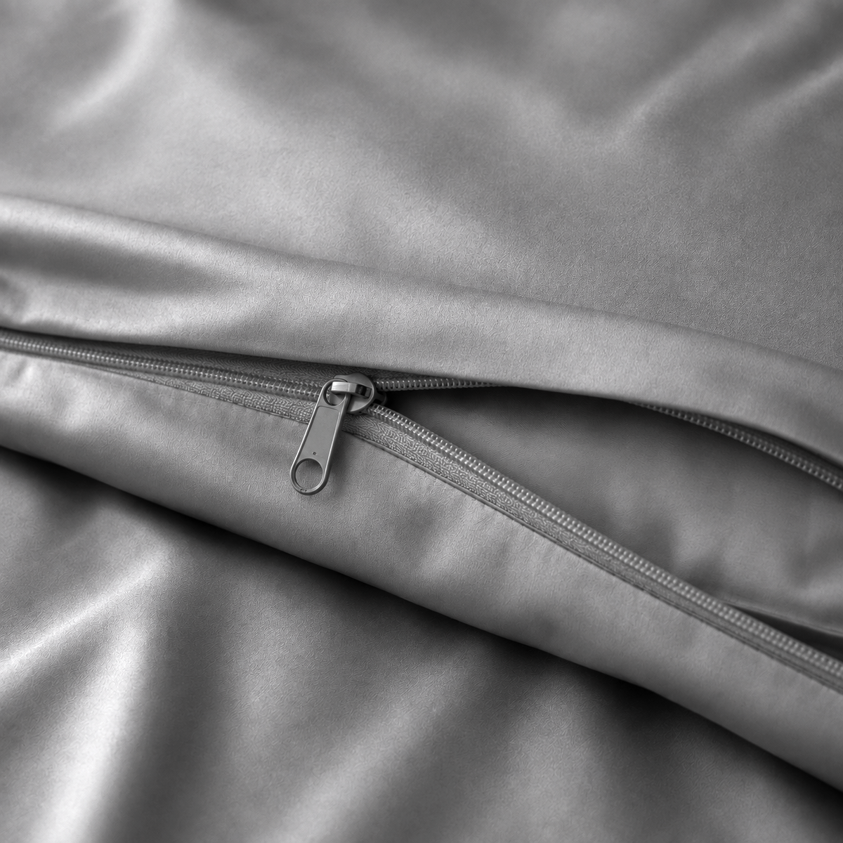 Nile Crown (Queen, Sateen, Silver Grey)