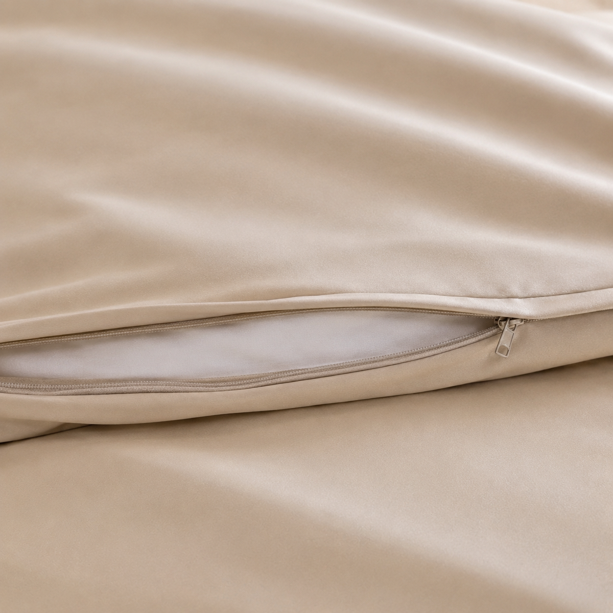Nile Crown (Queen, Sateen, Off-White)