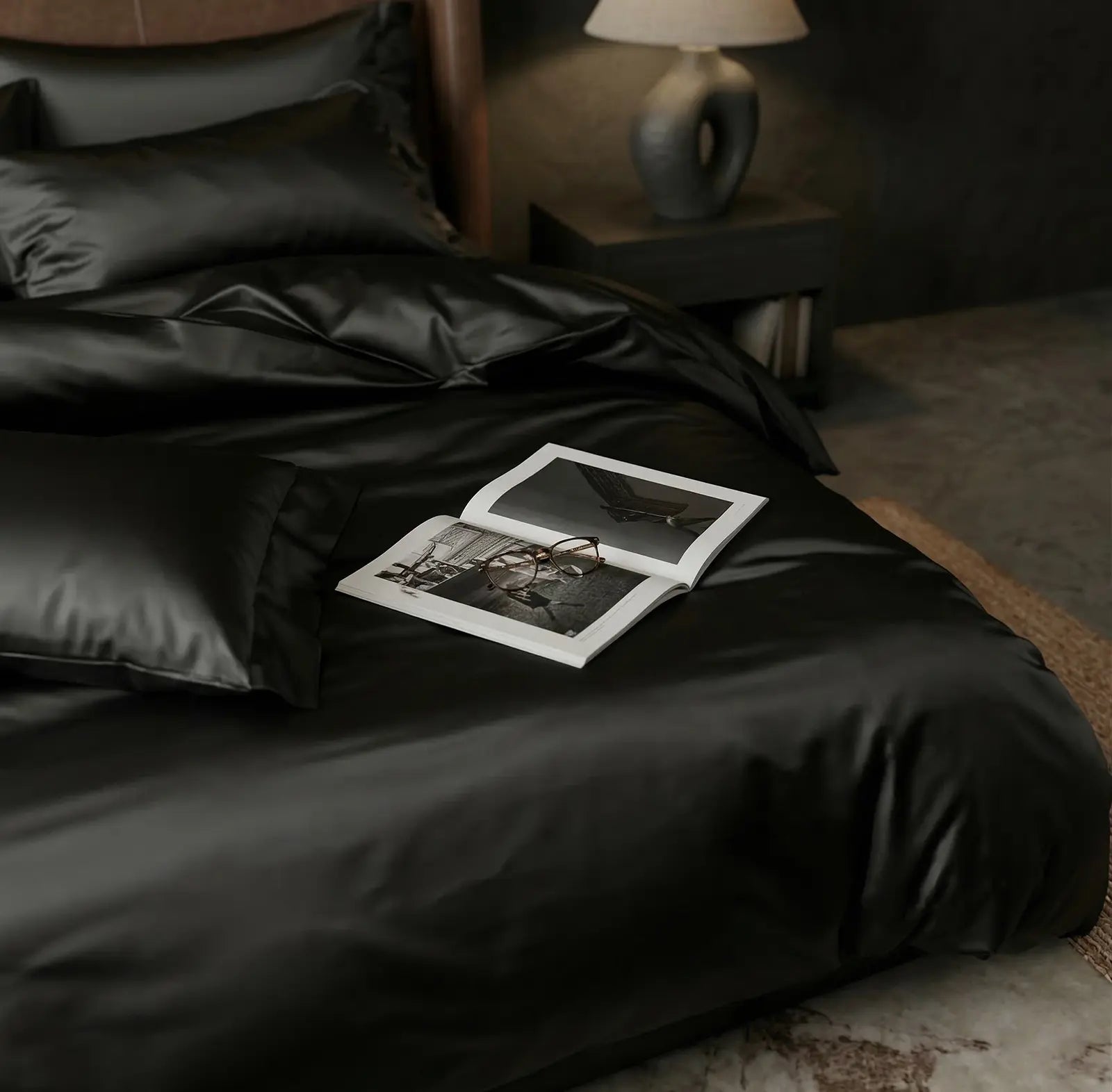 Nile Luxe (King, Sateen, Black)