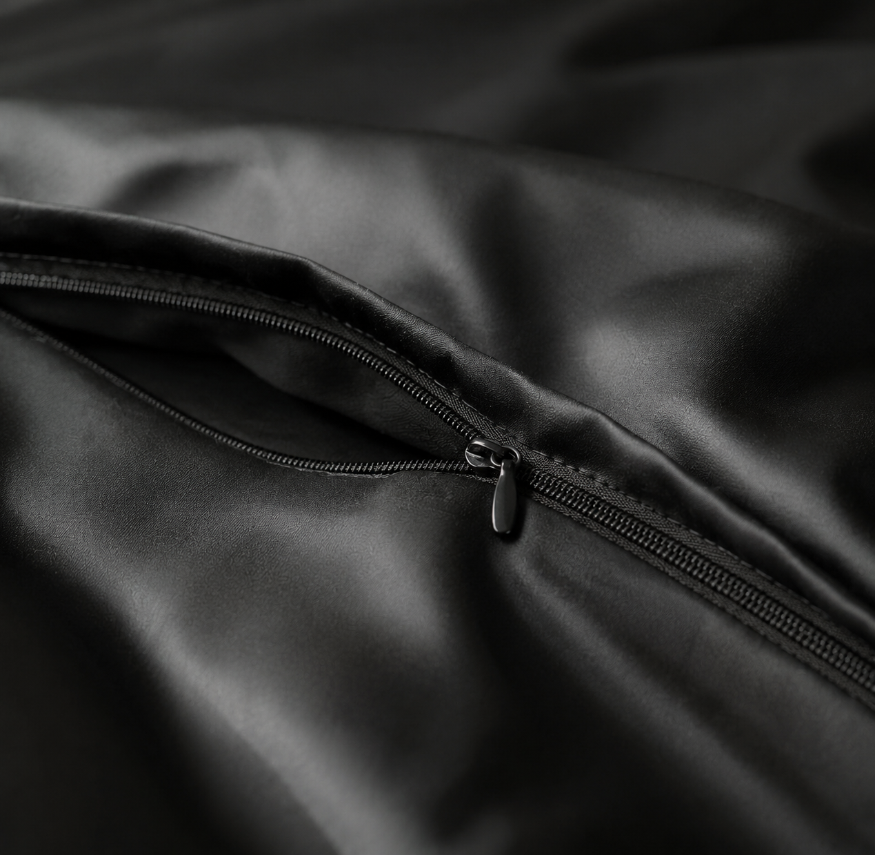Nile Luxe (King, Sateen, Black)