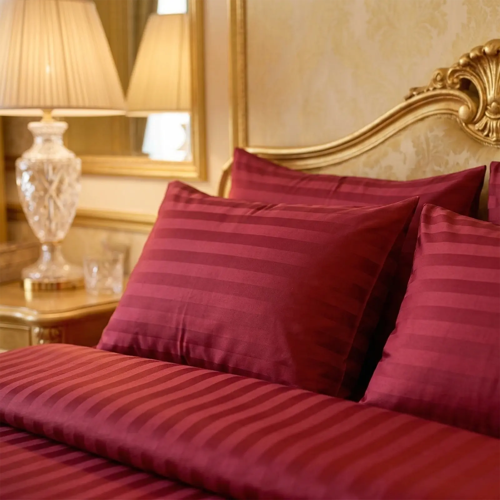 Nile Luxe (King, Percale, Red Burgundy)